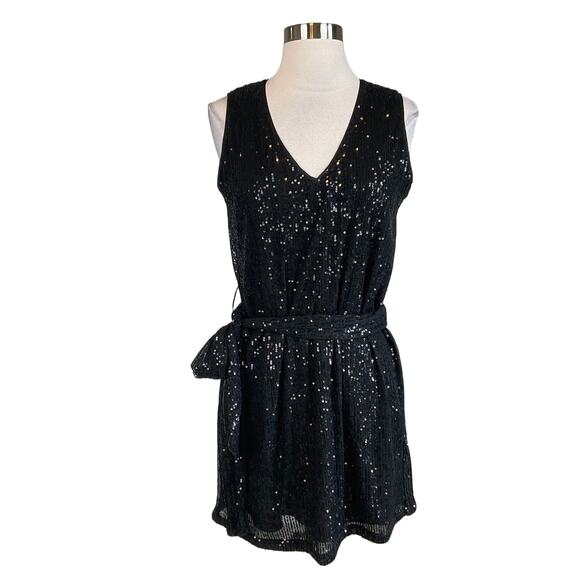 Black Sequined Cocktail Dress Size 10 Sleeveless Mini Sheath V-Neck by AQUA - Picture 1 of 12
